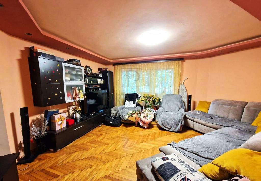SOARELUI - ETAJ 1 - 3 CAMERE - 2 BAI - CENTRALA PROPRIE - BO