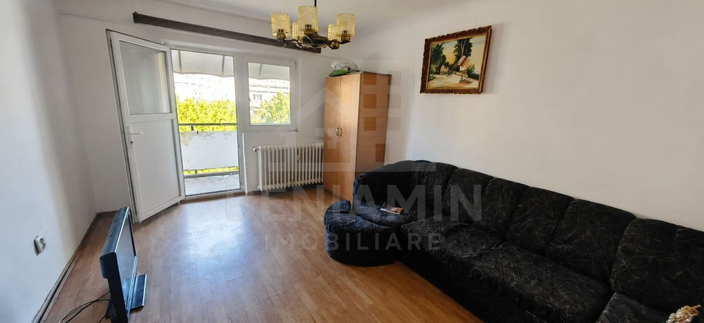 Apartament 4 camere decomandat - Spitalul Judetean - 80mp...