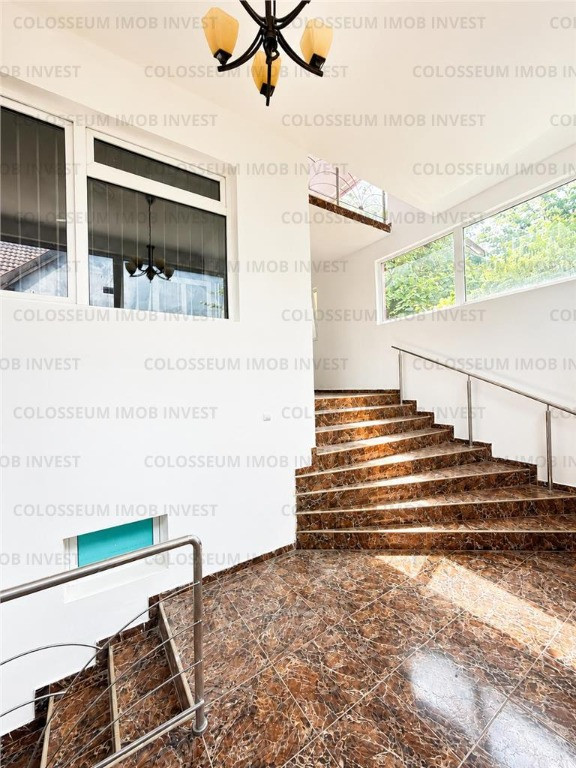 Casă 5 camere | Curte 500 mp | pretabil firme | Răcădău