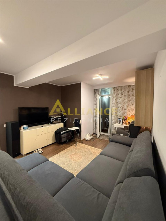Sector 3 Apartament 3 camere Metrou 1 Decembrie mobilat si u