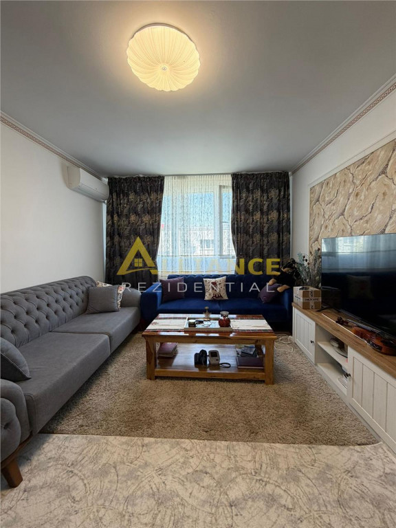 Metrou 1 Decembrie - Apartament 4 camere 2 bai - Gata de mut
