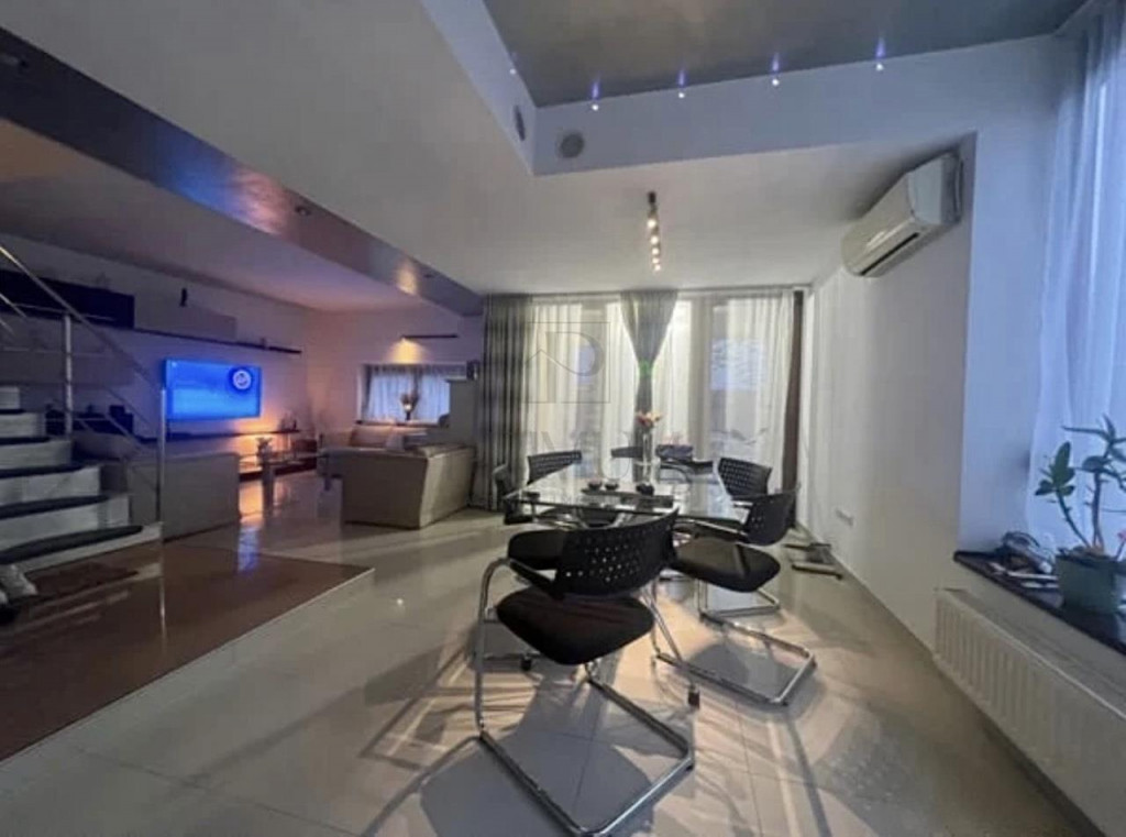 TORONTALULUI - Triplex - Garaj - 4 Camere - 384 mp Teren