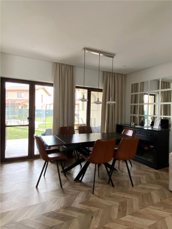 Sacalaz- proiect deosebit-4 camere- curte interioara