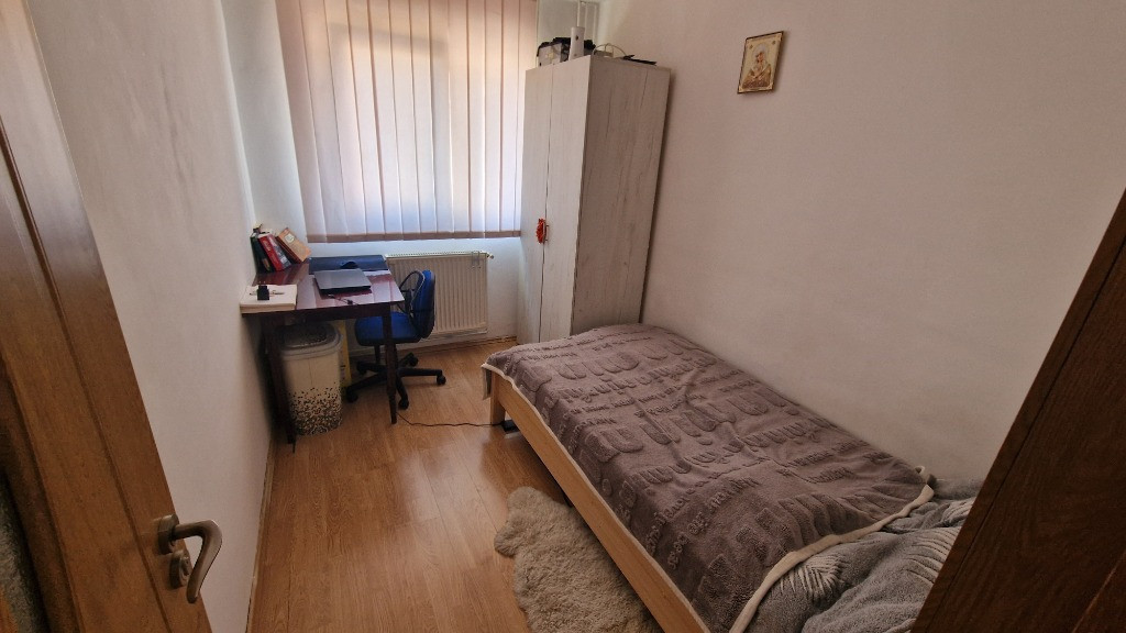 Apartament 3 camere Tractorul