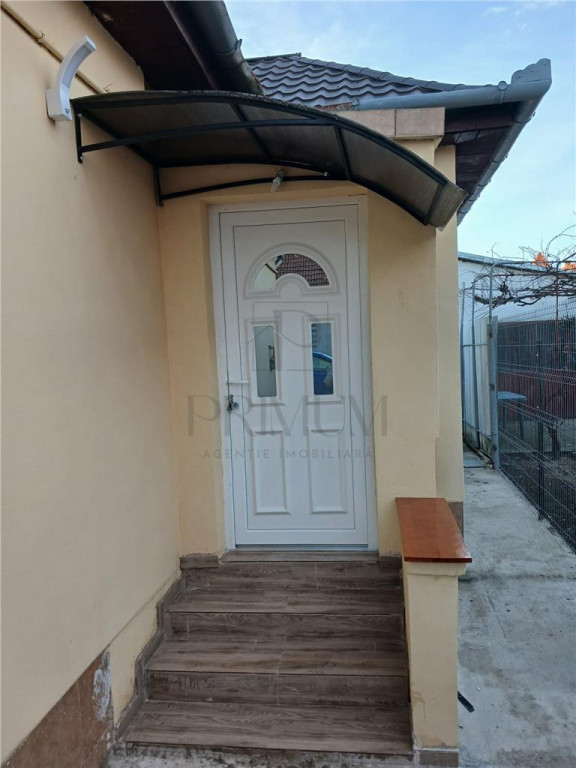 PLOPI | DUPLEX 3 1 CAM | 1 1 BAI | 1 1 TERASE | CURTE | RENO