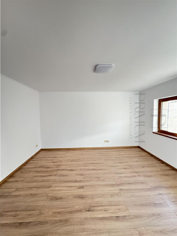 CHISODA - CASA INDIVIDUALA - GARAJ - ZONA LINISTITA - SPATIO