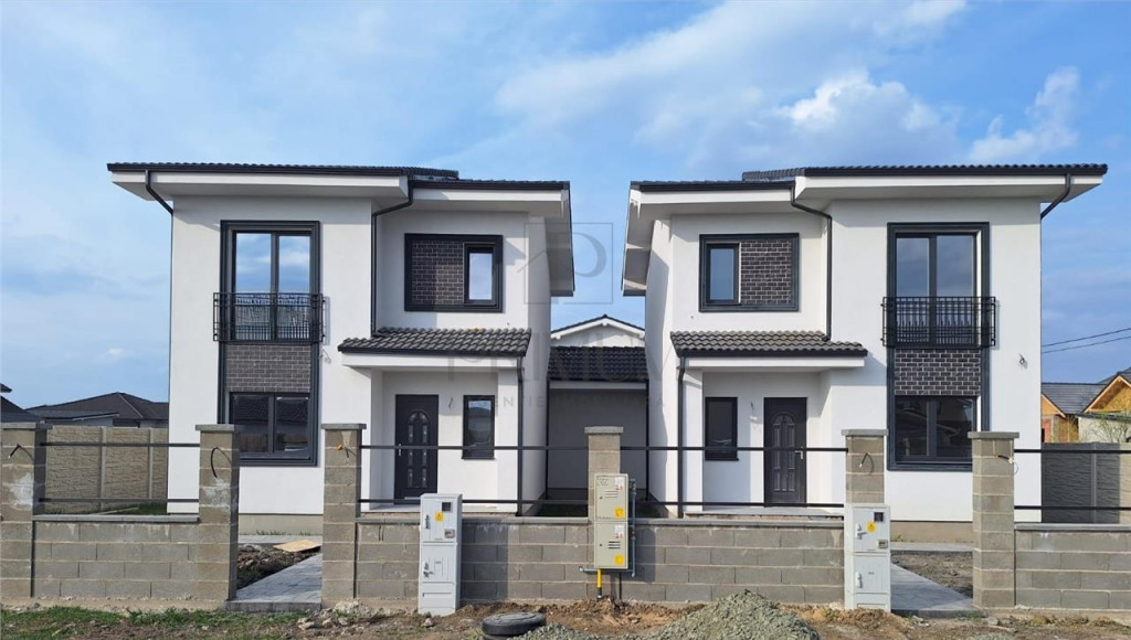 Duplex separat prin camera tehnica - toate utilitatile - sup