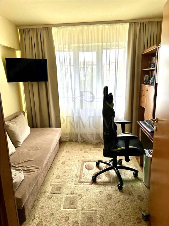 DAMBOVITA - ETAJ 3 LIFT - 3 CAMERE - DECOMANDAT - CENTRALA P