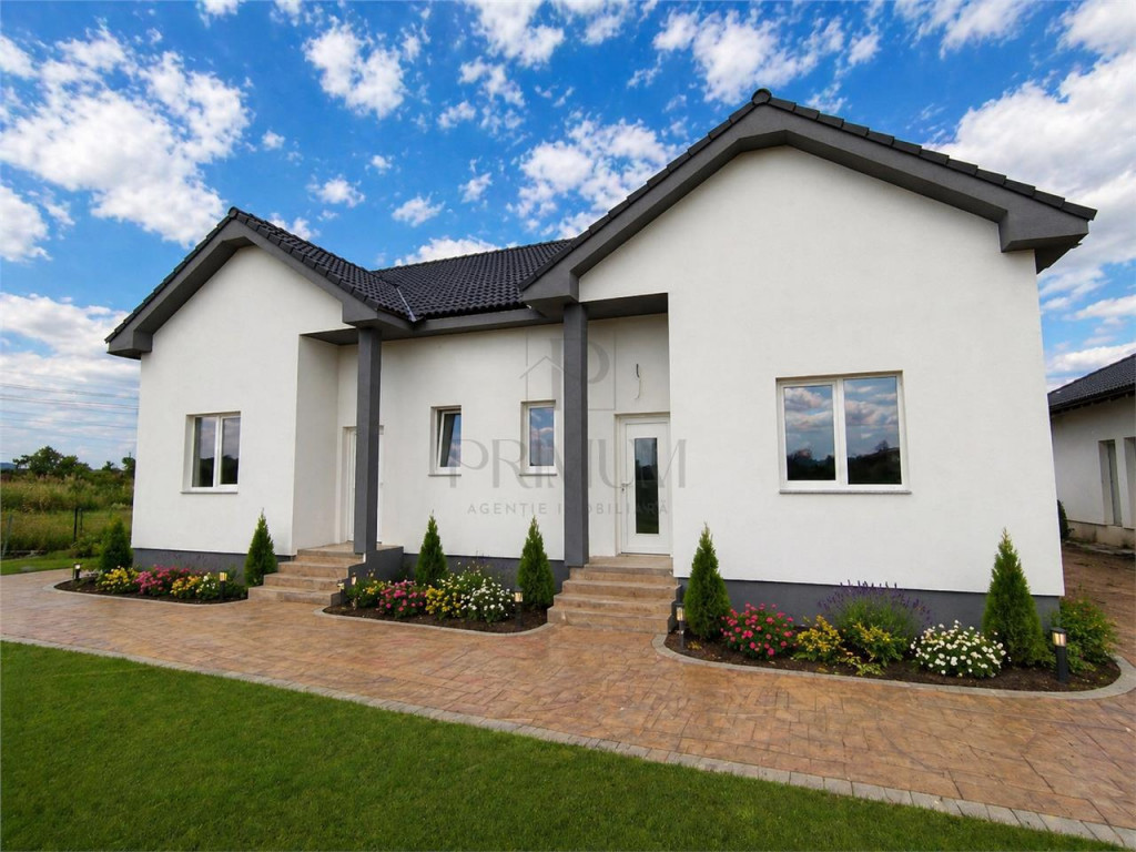 Duplex mansardabil - compartimentat foarte practic - persona