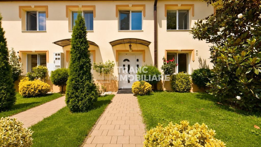 Apartament 3 camere de închiriat | Central |