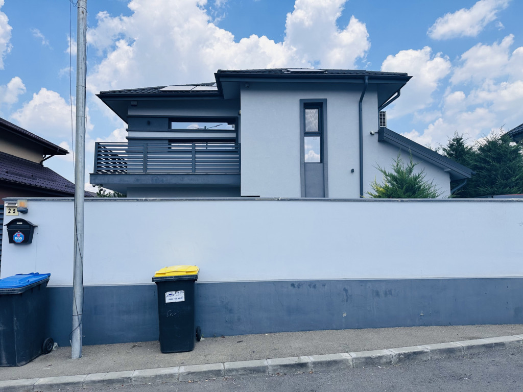 Vila superba in Rosu-Crinului, 160 mp, 405 mp curte, piscina