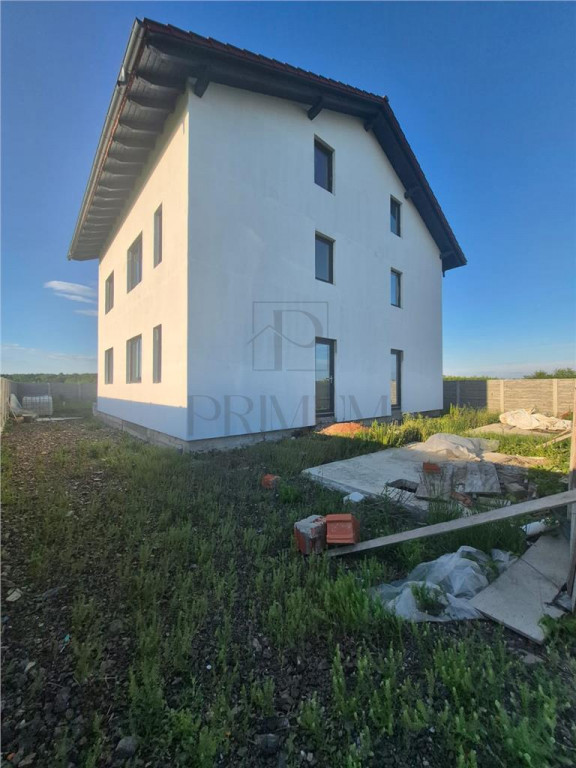 DUPLEX IMENS - MOSNITA VECHE - VEDERE PADURE 611 MP TEREN
