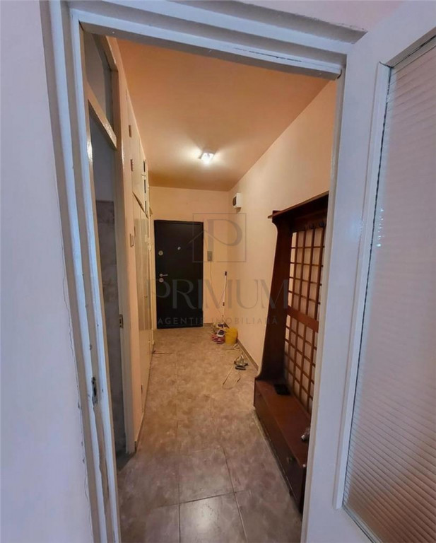 Apartament 1 camera-Renovat-Etaj Intermediar-Lipovei
