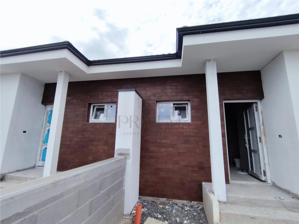 Duplex pe parter - zona linistita - acces facil
