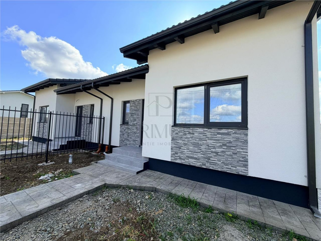 DUPLEX CU 3 BAI - TEREN 375 MP - BUCATARIE INCHISA
