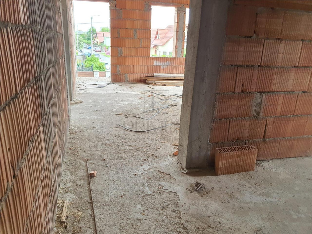 FREIDORF, DUPLEX DECOMANDAT, 6 CAMERE, 2 BAI, BALCOANE, POSI