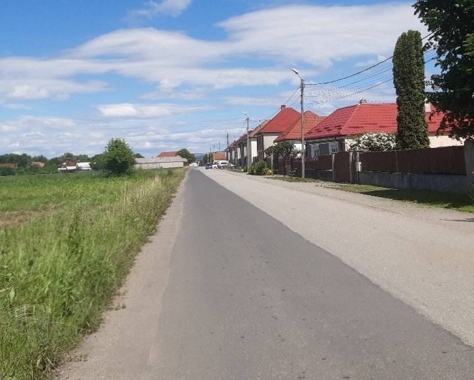 Vand teren intravilan, construibil, utilitati, Lunca Calnicului