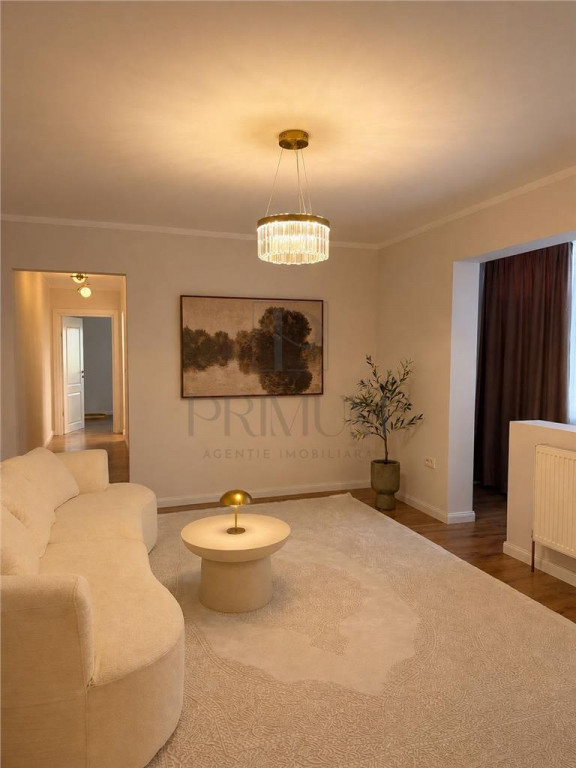 Favorit- 3 cam- centrala proprie- renovat complet