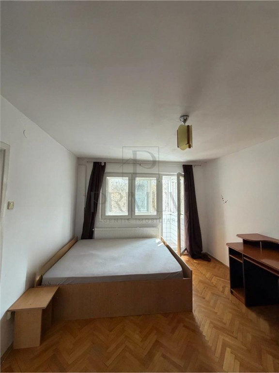 COMPLEX STUDENTESC , APARTAMENT 1 CAMERA , mobilat , decoman