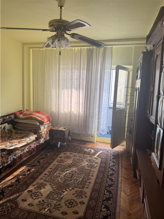 BLASCOVICI - APARTAMENT 1 CAMERA - mobilat, utilat, decomand