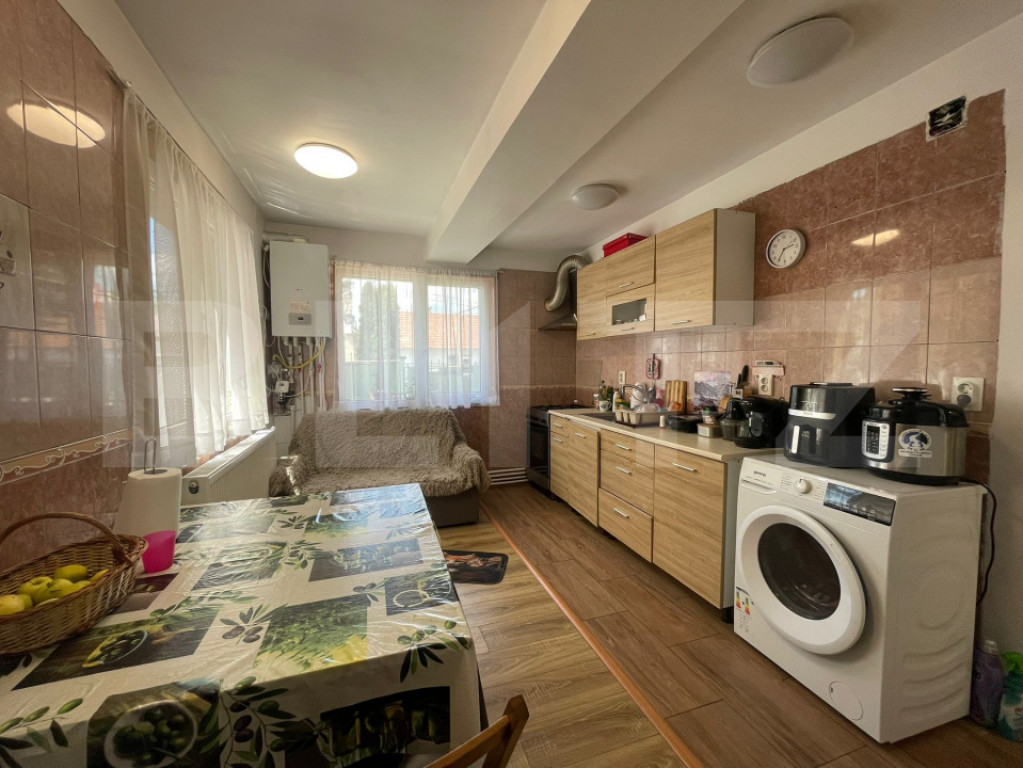 Casa renovabila/demolabila, 83 mp, 330 teren, zona Iris