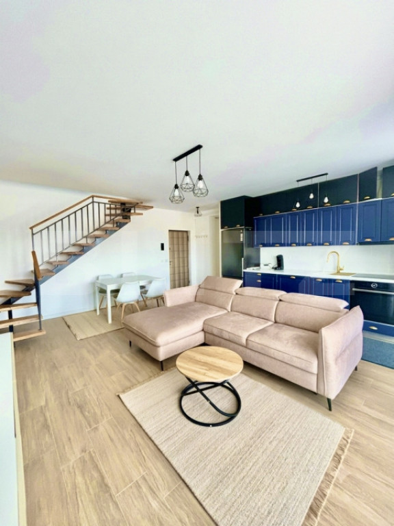 Apartament cu 3 camere, 70 mp, 2 balcoane și parcare inclus