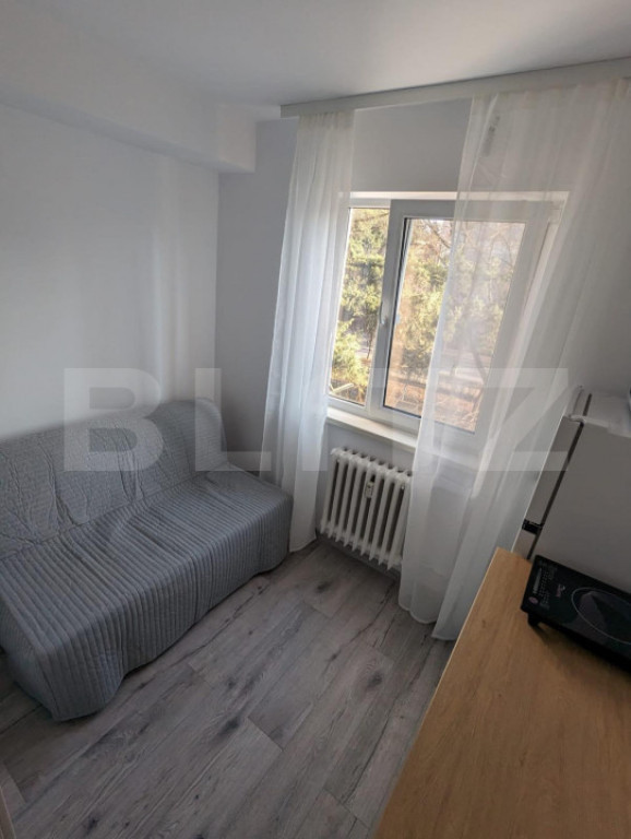 Garsoniera, 11 mp, renovata, zona Liviu Rebreanu
