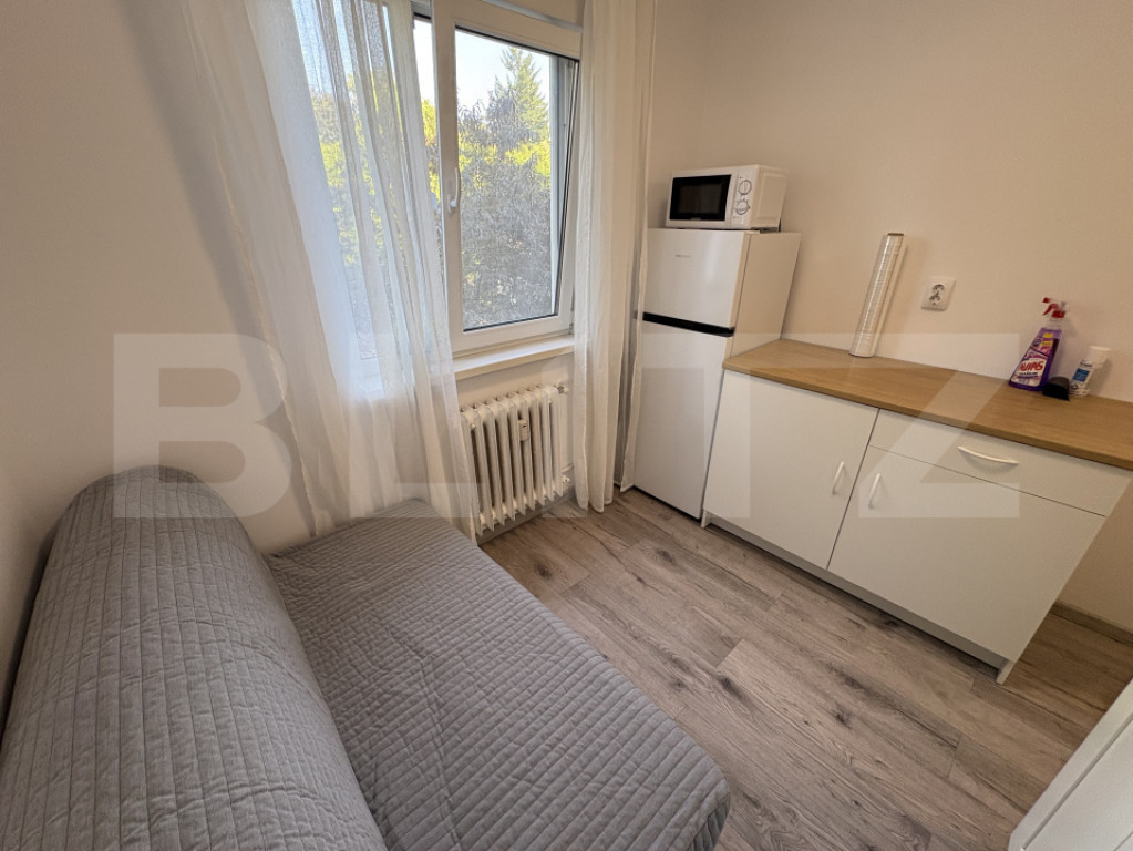 Garsoniera, 11 mp, renovata, zona Liviu Rebreanu