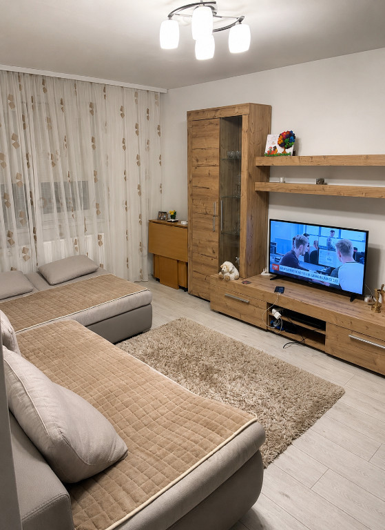 Apartament 2 camere, decomandat, renovat, mobilat, utilat, zona Astra!