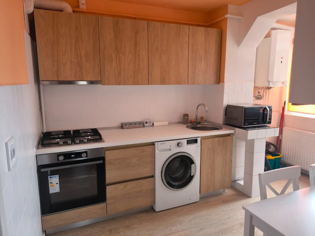 Apartament de 2 camere zona Astra,