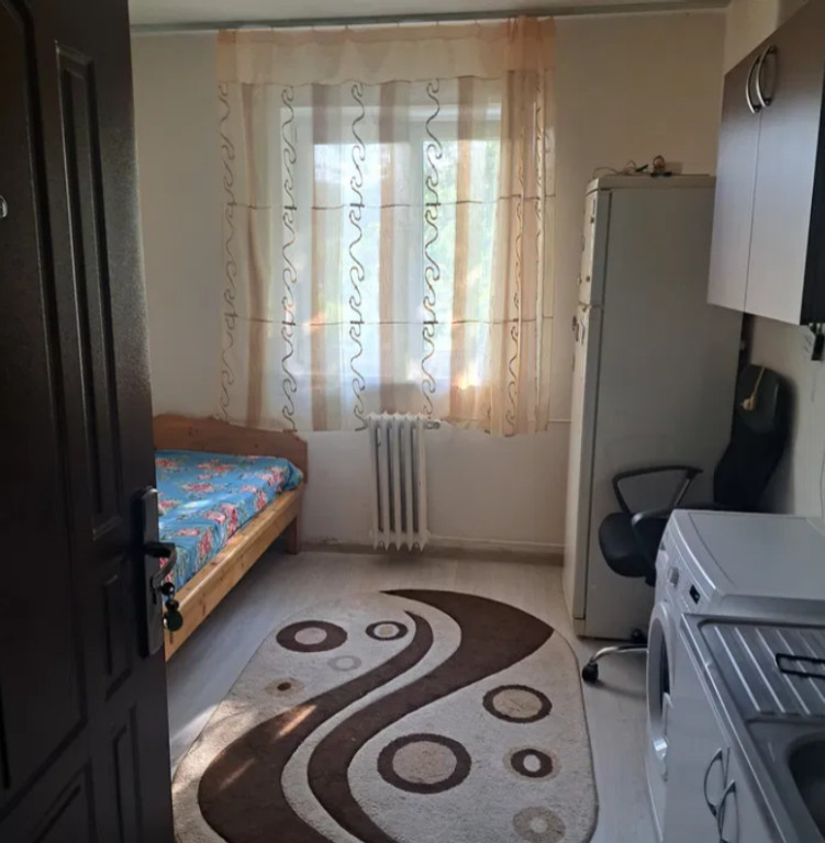 Cameră de cămin renovată | 10 mp | Mobilată și utilată | Centru Civic