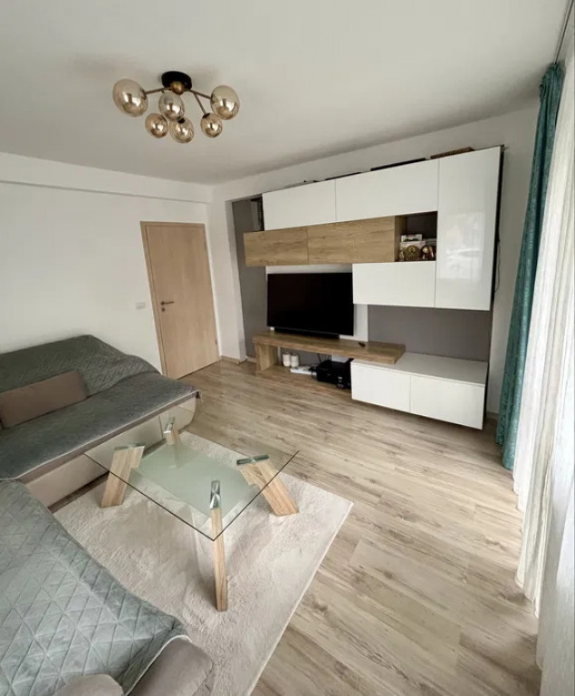 Apartament 3 camere | Grădină privată | Parcare inclusă