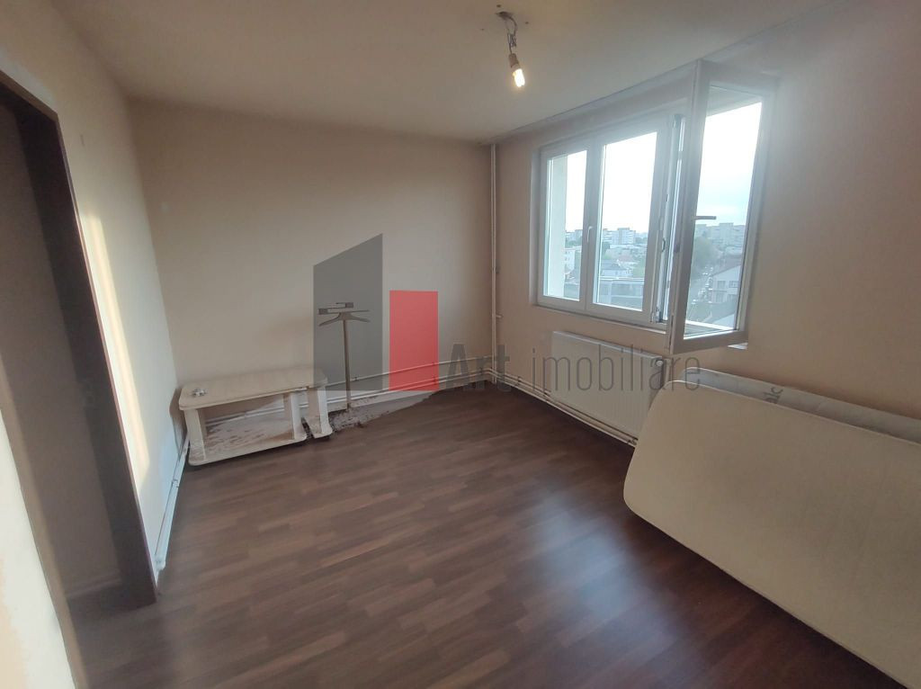 Vânzare apartament 3 camere cu centrală Bd. Obregia - F...