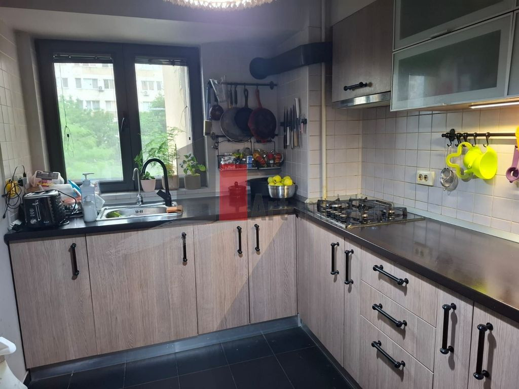 Vânzare apartament 3 camere Obregia