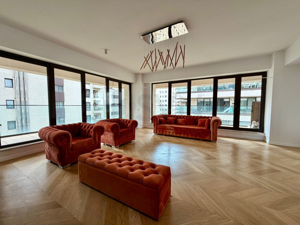 Apartament 3 camereI Parcare I Scoala Americana