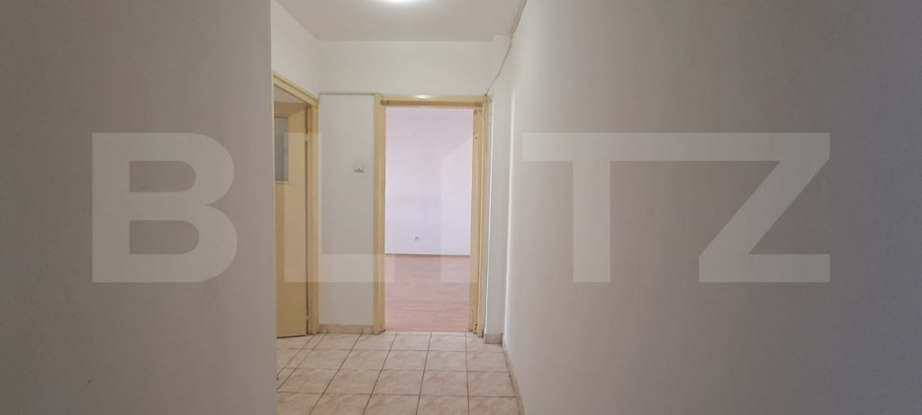 Casa parter teren 836 mp, 150 mp utili 2 corpuri , asfalt ,