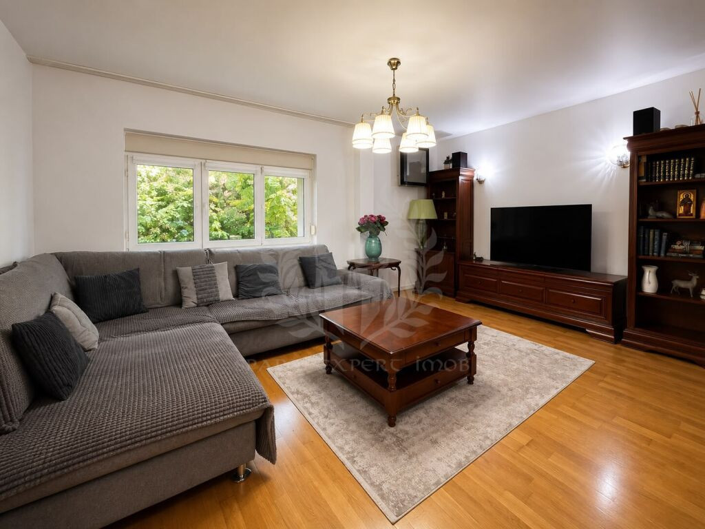APARTAMENT 4 CAMERE // DECOMANDAT // GHE.DOJA //PARTER