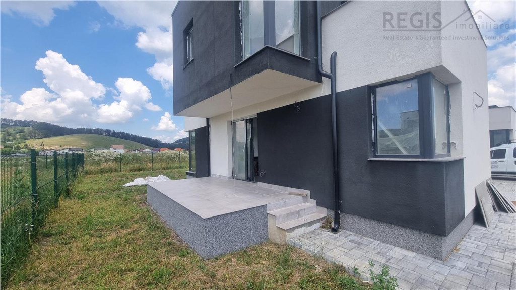 Vila moderna de 5 camere zona Sanpetru Brasov