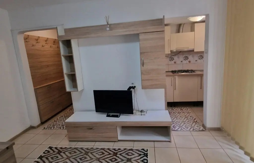 Închiriez apartament in regim hotelier zona Satul de Vacanta