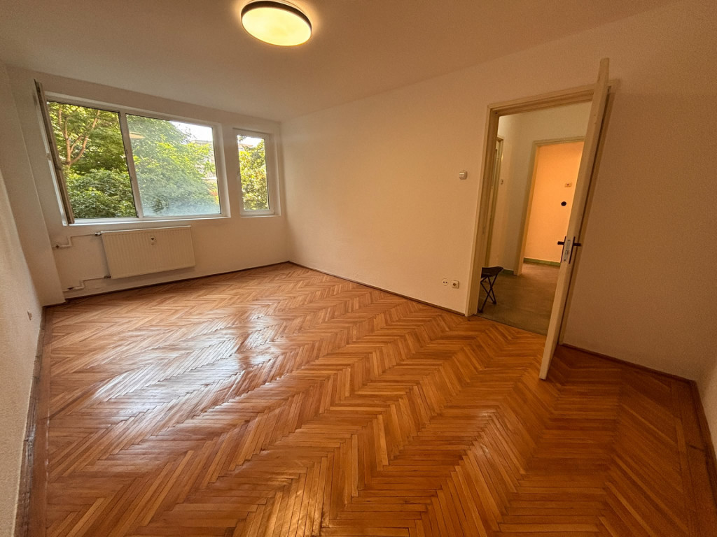 2 Camere - Bd. Ferdinand x Mihai Bravu - Locuinta sau Birou!