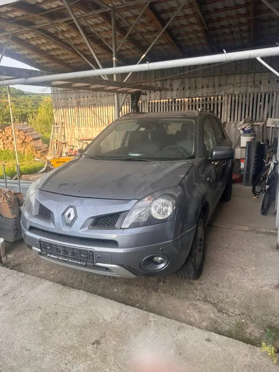 Casă de Vis de Vânzare – Eleganță și Confort zona cen