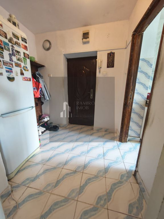 Stradal 3 camere Alexandru Obregia 2 balcoane Bloc Anvelopat