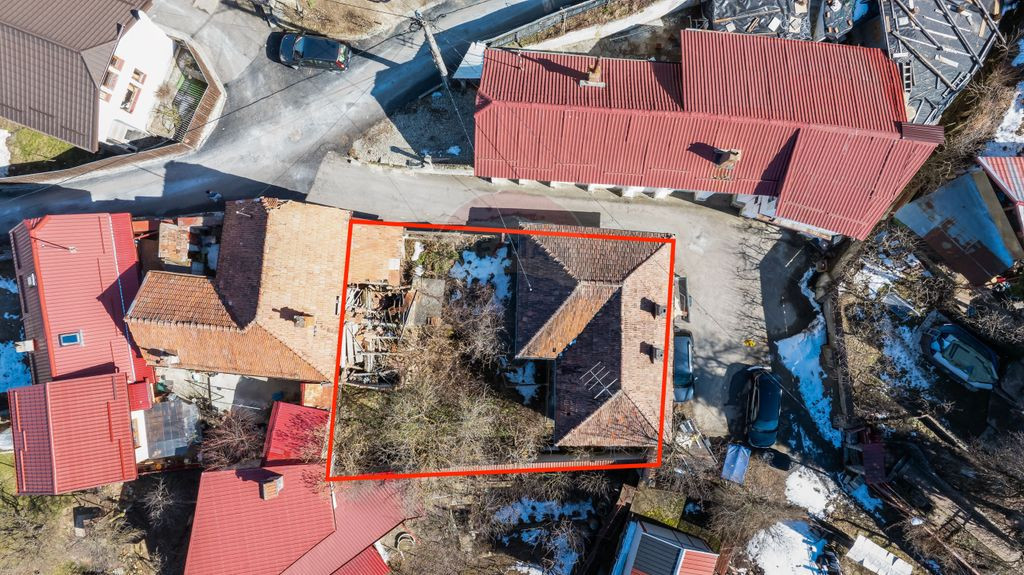DE RENOVAT CASA INDIVIDUALA | 180 MP CURTE| PRIVELISTE