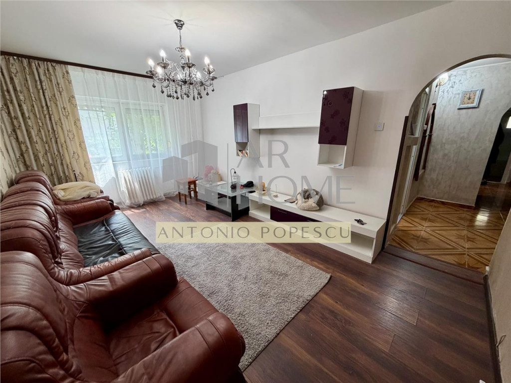 Apartament 3 camere, curte proprie, Ploiesti, zona 9 Mai.