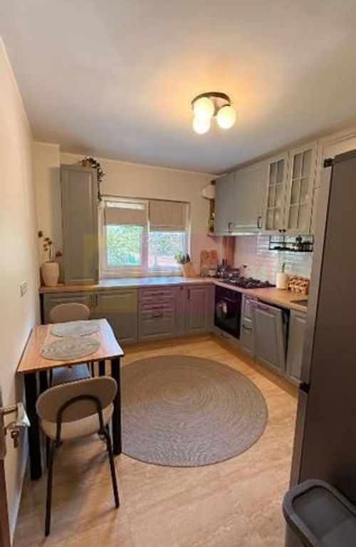 Apartament de 3 camere, zona Dristor