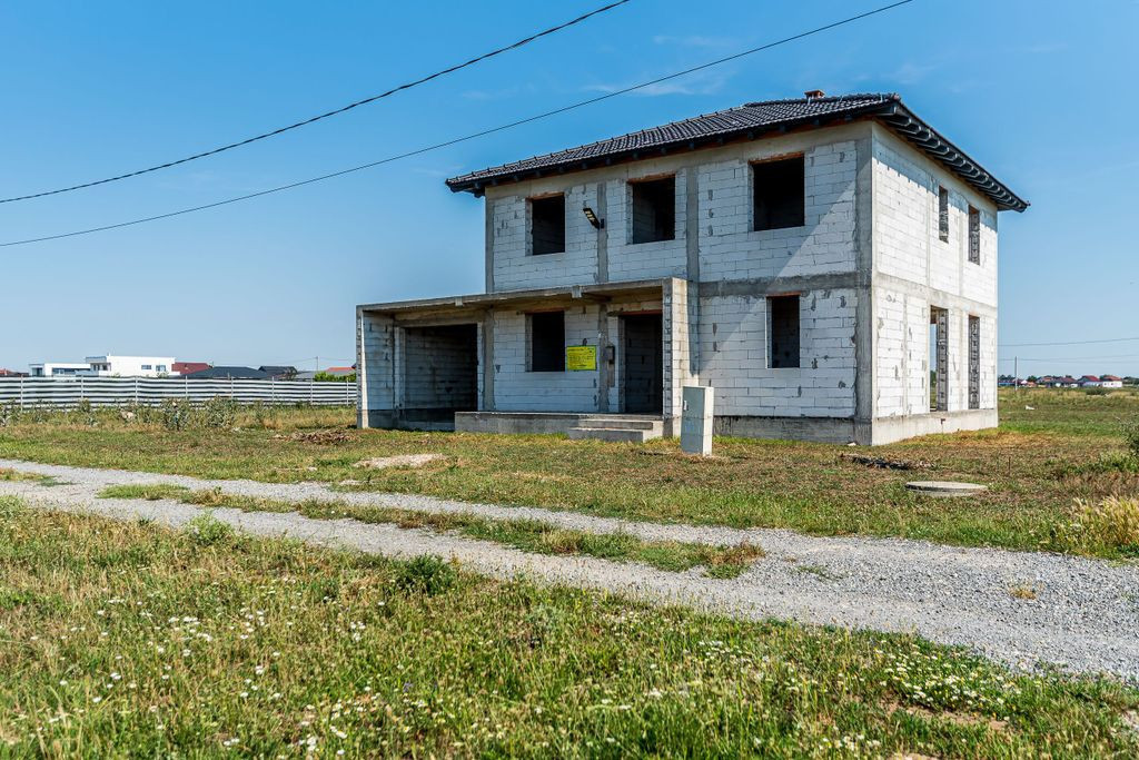 Vilă cu 5 camere | teren 1000 mp | cartier San Paolo (l?...