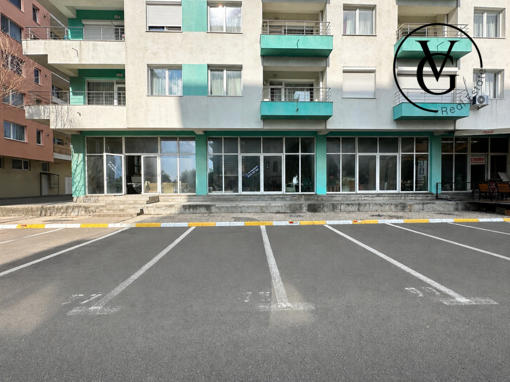 Spațiu Comercial 300 mp | Showroom, Clinică, Birouri | Sum
