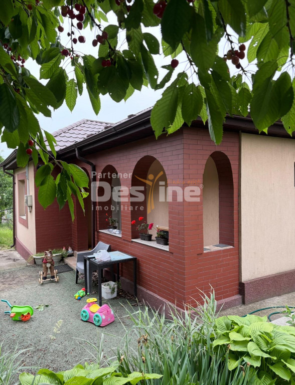 Casă de vânzare | Zona ARONEANU | Duplex, 2 camere, loc de