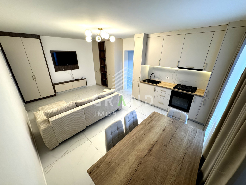 3 camere | Balcon | Parcare | Boxă | Str.Cetății,Floreșt