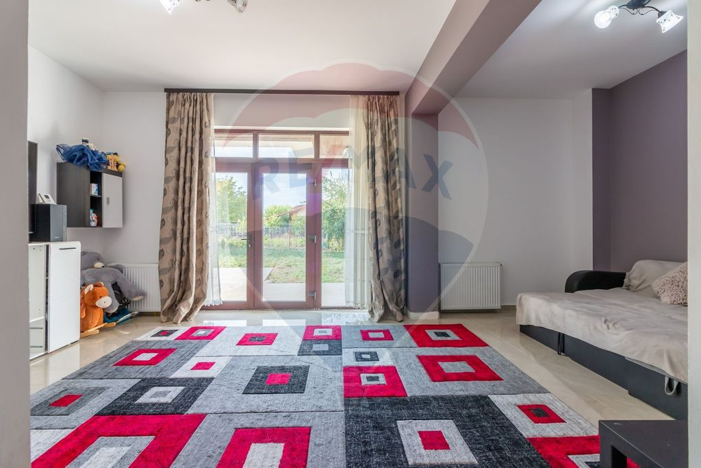 Casă / Vilă cu 6 camere de vânzare in Tartasesti, Damb...